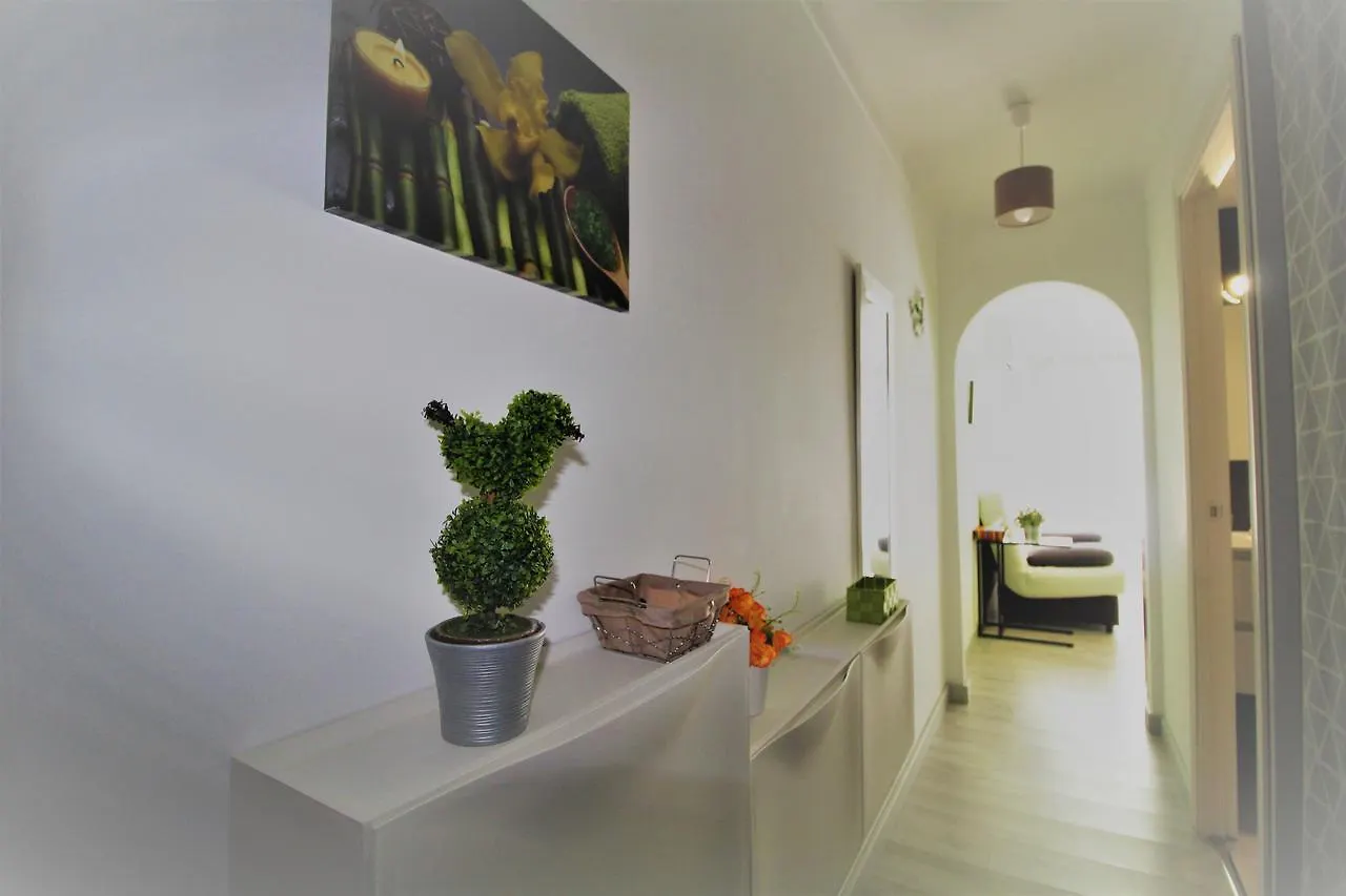 Sylvia: Beachfront Studio with Sea View Terrace Apartment Empuriabrava 0*,